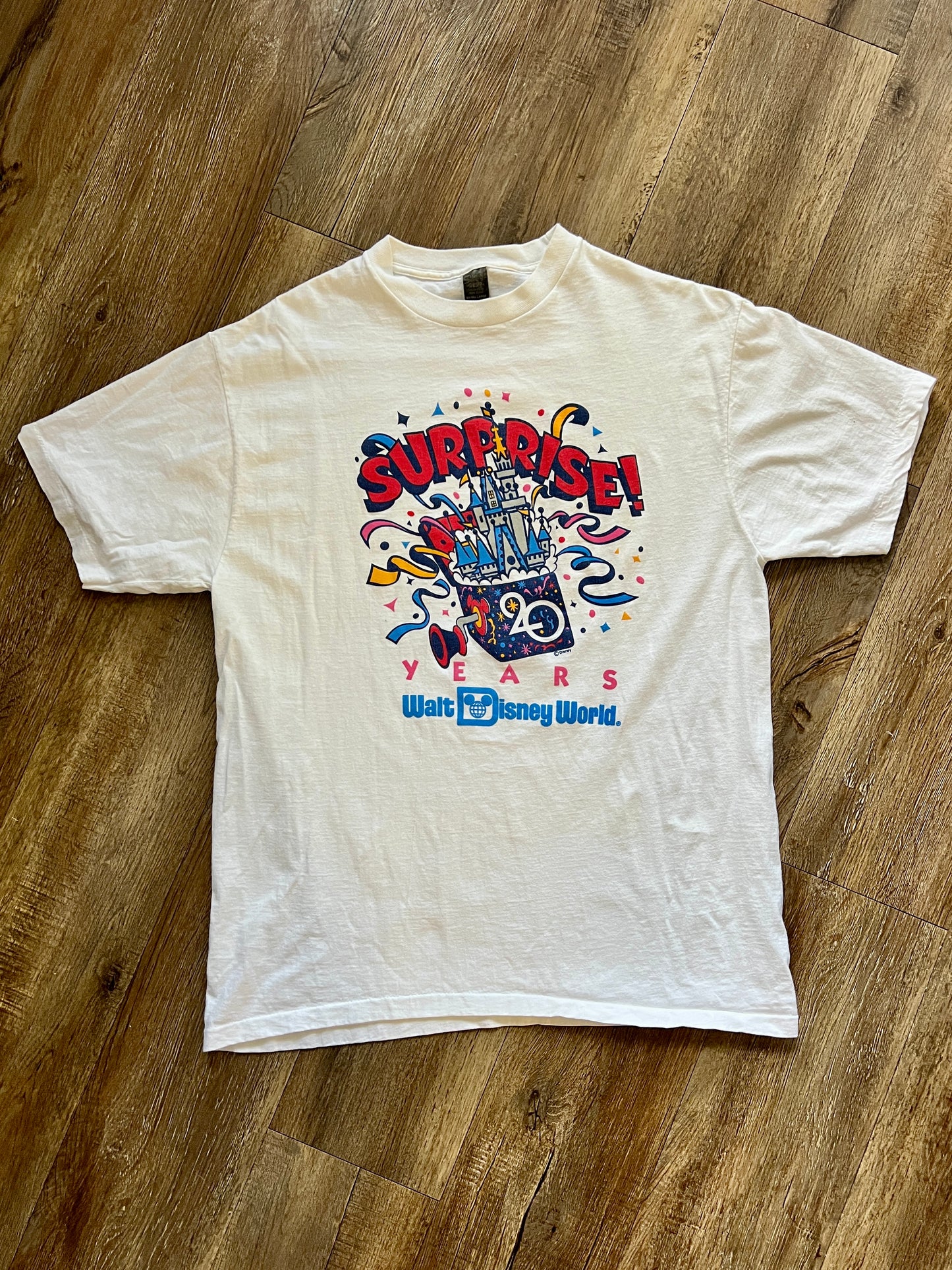 822 -White Surprise! 20 Years of WDW - XL